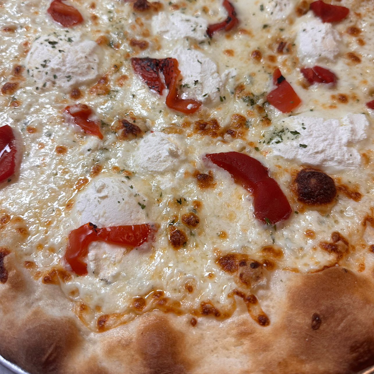 Arya Bianca Pizza.
