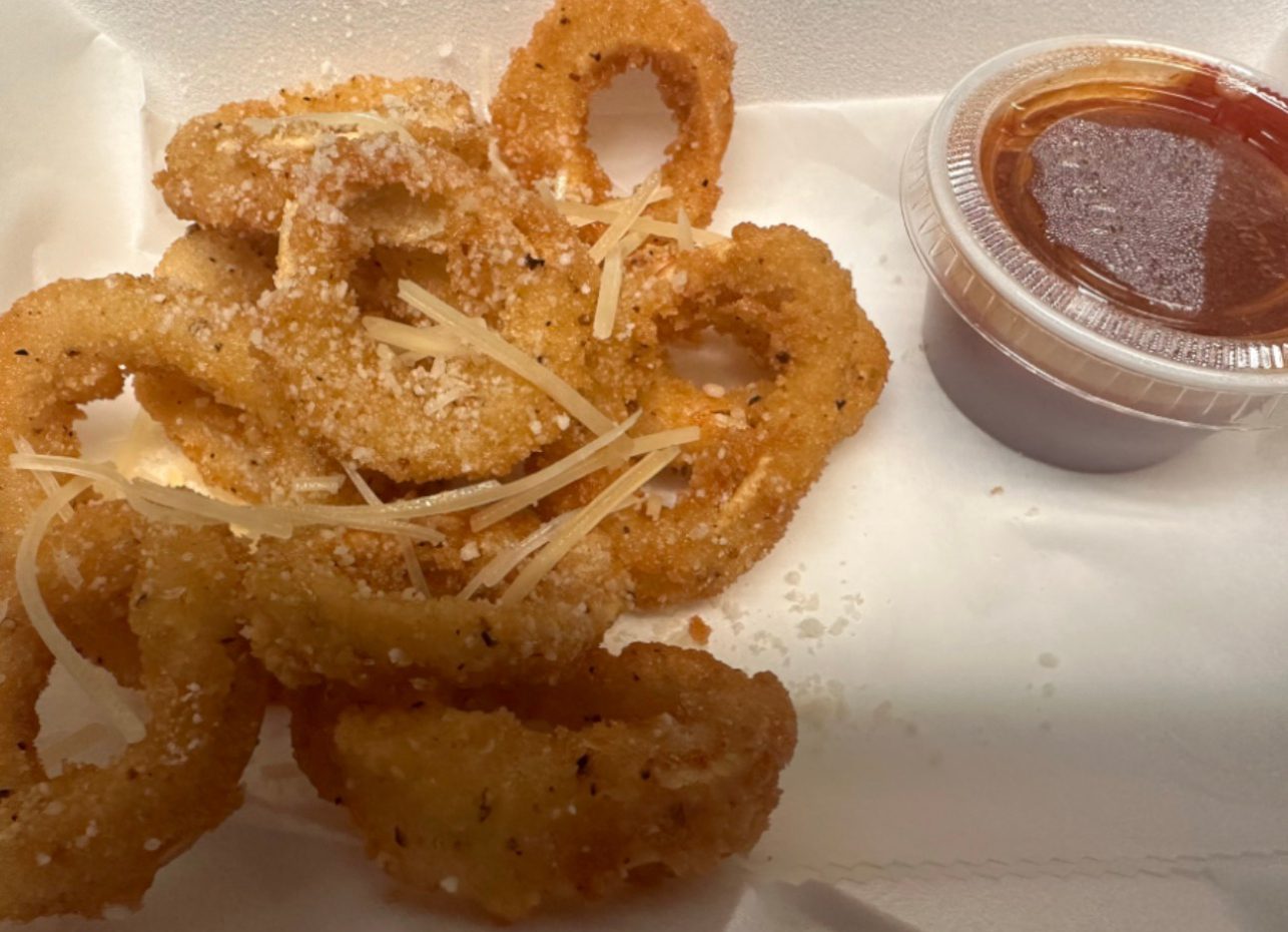 Fried Calamari with Marinara.